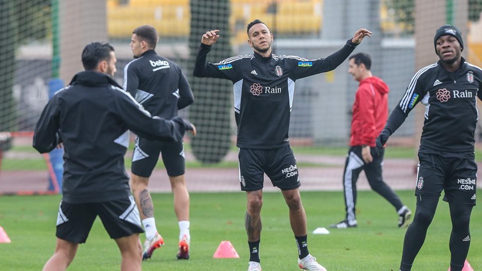 Beşiktaş’ta Valentin Rosier ve Josef de Souza çalışmalara başladı