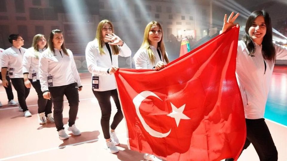 Dünya şampiyonu Golbol Kadın Milli Takımı yurda döndü