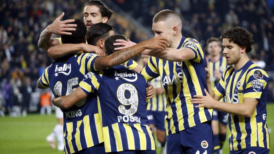 Fenerbahçe 2 maç sonra ve rekorlarla kazandı