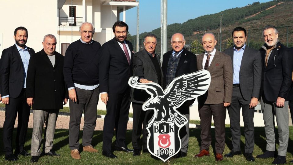 Mehmet Büyükekşi’den Beşiktaş’a ziyaret