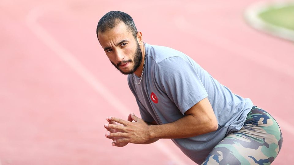 Milli atlet Kayhan Özer kendi rekorunu kırmayı hedefliyor
