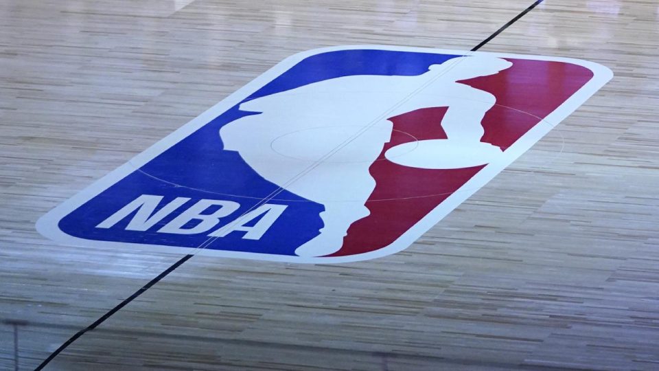 Pistons-Magic maçındaki 11 oyuncuya ceza