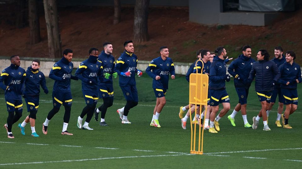 Fenerbahçe’nin derbi kadrosu şekilleniyor