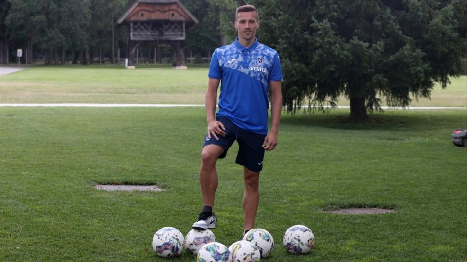 Trabzonsporlu Mislav Orsic Slovenya kampında soruları yanıtladı